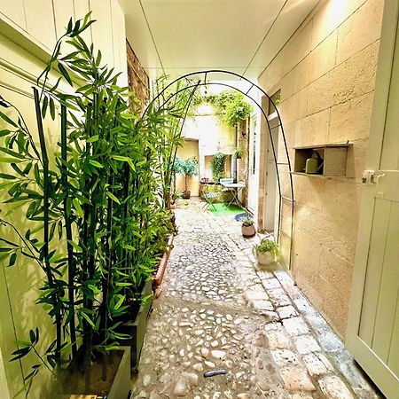 Le Logis Des Templiers Vieux Port Apartment Ла Рошел Екстериор снимка