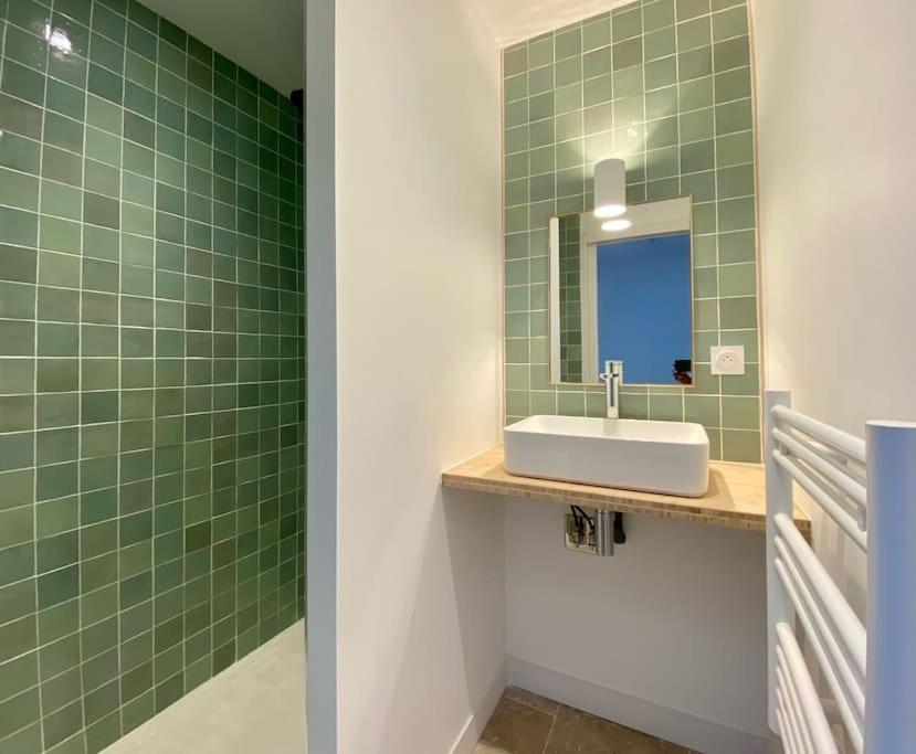 Le Logis Des Templiers Vieux Port Apartment Ла Рошел Екстериор снимка